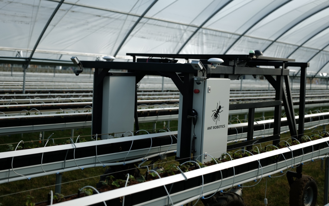 Autonome Agrartechnik von Ant Robotics